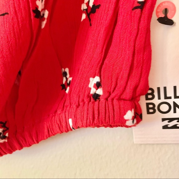 | billabong • red hot floral flare sleeve crop top • medium | - Picture 12 of 12